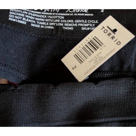 Betsey Johnson Torrid Plus 2 Black Studded Skull Seamless Thong Panties - Picture 7 of 7